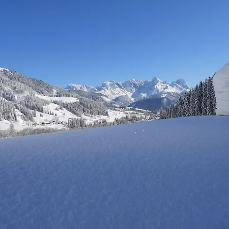 Vorderhof *